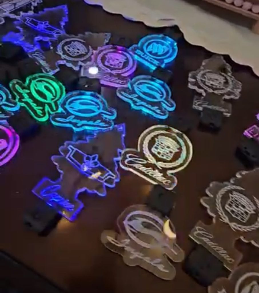 Mirror Hanger